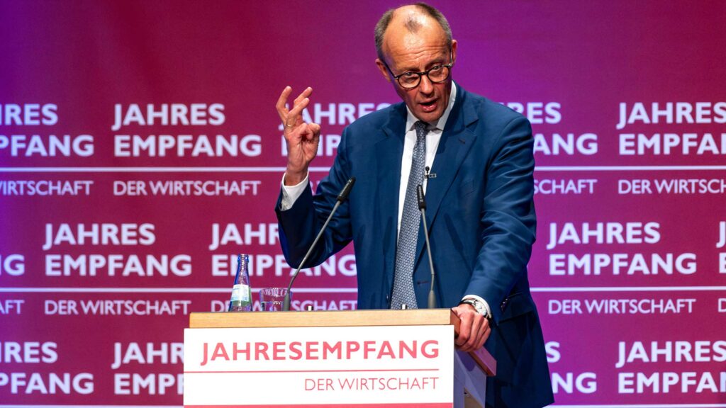 Friedrich Merz (Bundesvorsitzender der CDU) spricht auf dem Jahresempfang der Wirtschaft Rheinland-Pfalz 2025 in der Rheingoldhalle.